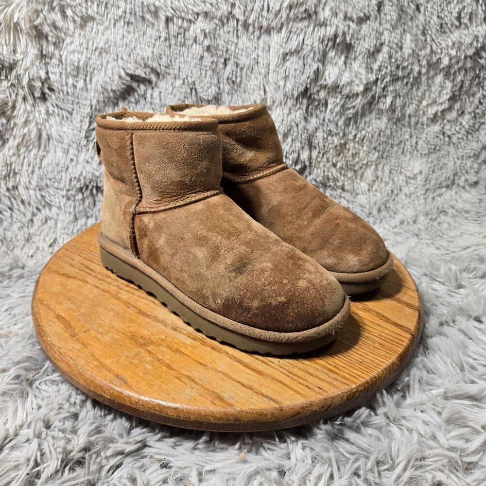 UGG Classic Mini II Chestnut Sheepskin Suede Lined Winter Ankle Boots Womens 6